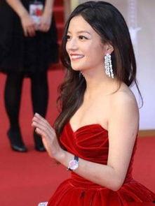 明星微胖有酒窝,魅力四溢的甜美面孔