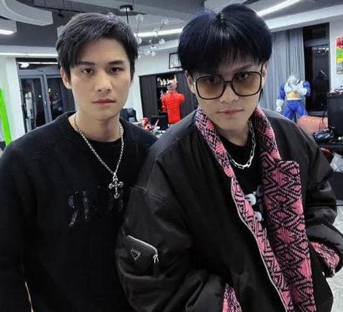 网红便装小哥哥图片,街头时尚新宠儿