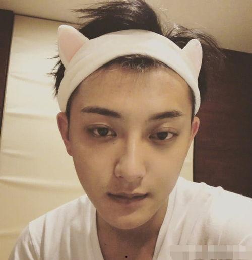 男明星素颜妆学生,揭秘男明星学生妆的清新魅力