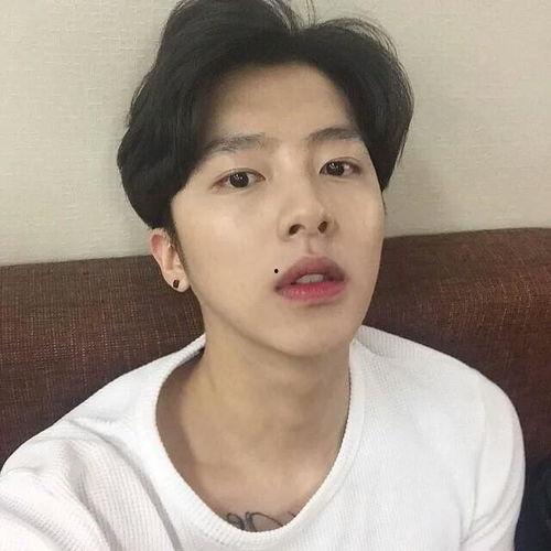 网红微信名称男,揭秘这位男生的独特魅力